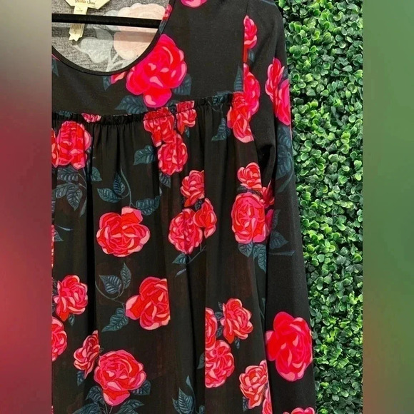 Matilda Jane Winter Blooms Tunic with Roses - size Small - Picture 3 of 7